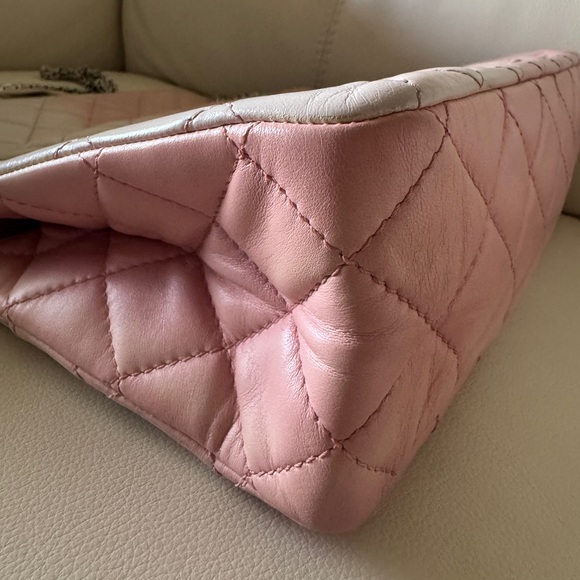Chanel 2.55 Reissue Maxi 227 Pink White Degrade Ombré Bag - Picture 16 of 16